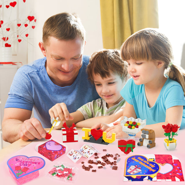 24PCS Valentine-Themed Mini Building Block Toys with Heart-Shaped Boxes