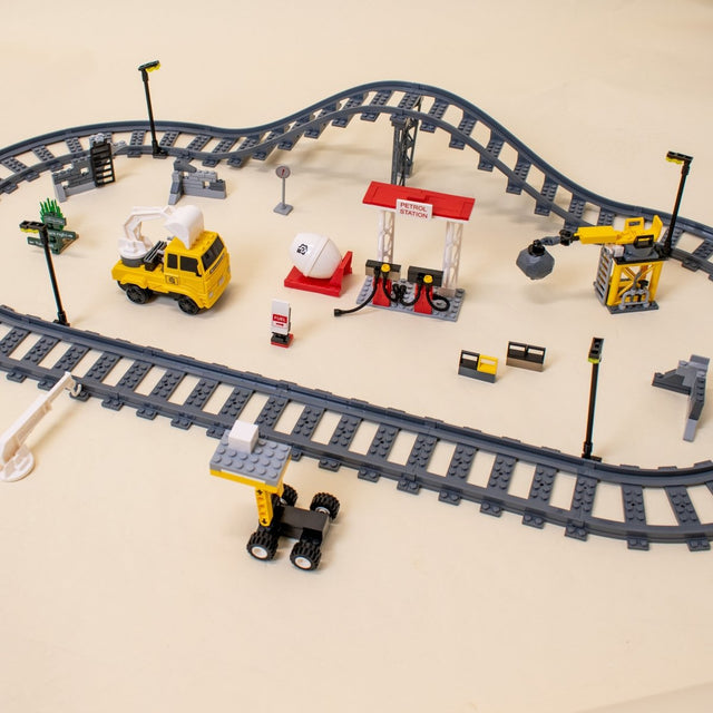 Build Your Own Toy Train Track - PopFun