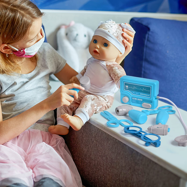 Kids Doctor Kit Pretend Play Set 18pcs