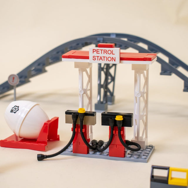 Build Your Own Toy Train Track - PopFun