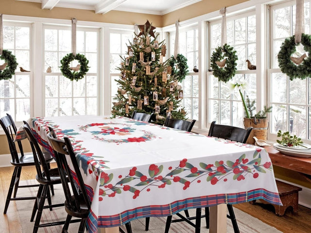 Christmas Home Decor: The Mistletoe Tablecloth - PopFun