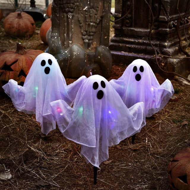 Halloween Lawn Ghosts - PopFun