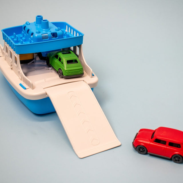 Incredible Toy Boat Carrier - PopFun
